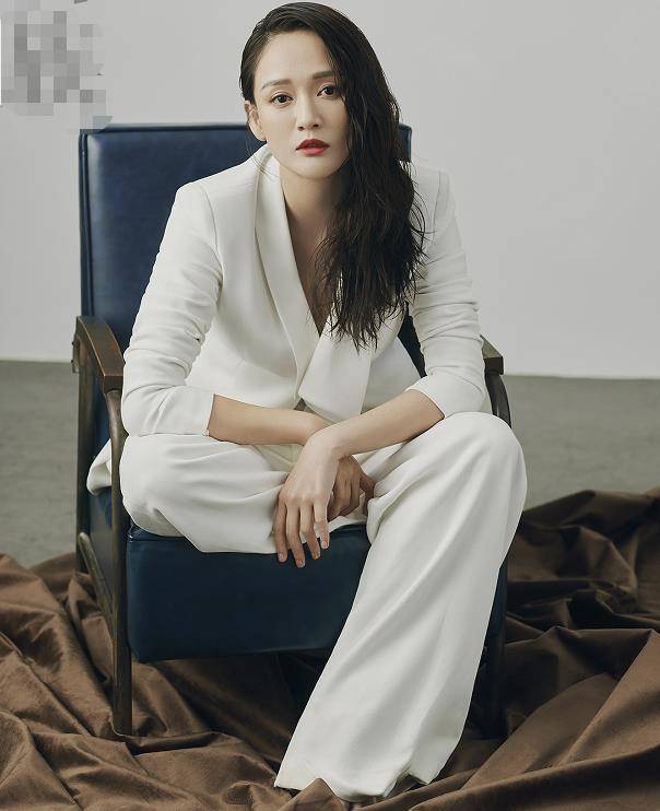 陈乔恩|“牛油妆”虽然火但没几个人能驾驭,陈乔恩的脸蛋,看着就有点腻