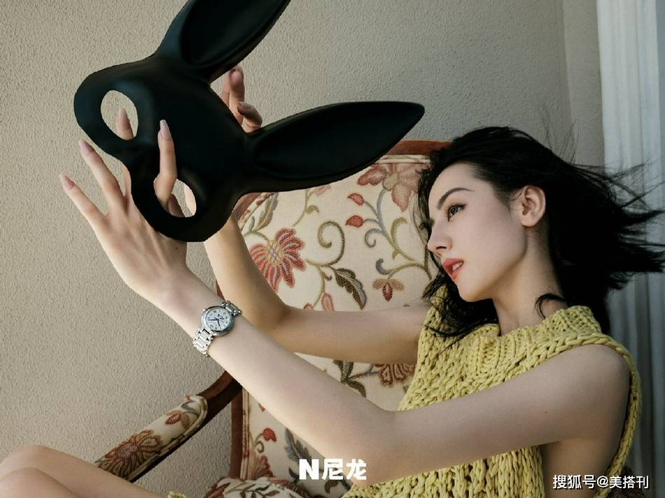 身材|迪丽热巴夏日大片曝光，大秀香肩美腿，穿气球裙变“充气美女”