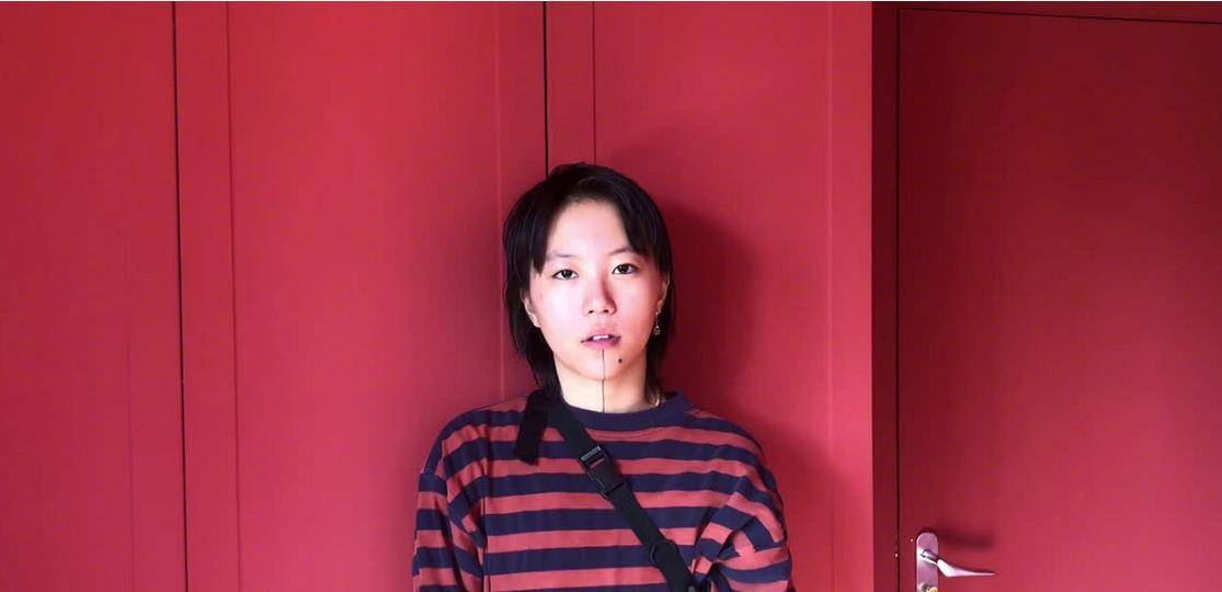 卫衣|窦靖童的时尚让人不想评价，穿得比“阿姨”还花花，一般人难接受