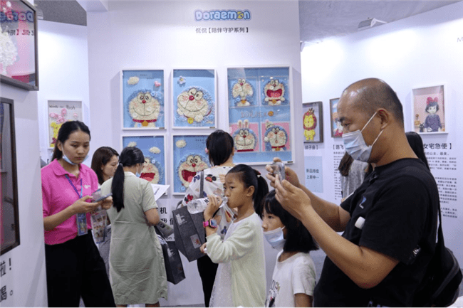 礼物|侃侃永生花画框：让每份礼物更独一无二，要每帧回忆都熠熠生辉