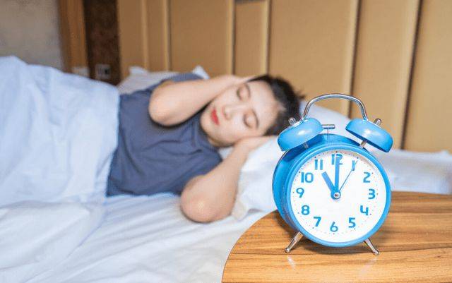 有关|不甜就可以多吃?医生告诉你有关糖尿病的误区,早知道早受益