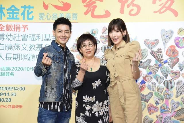 魅力|陈若仪的谦卑值得儿媳妇学习，与婆婆露腰真亲密，但脸蛋却显憔悴