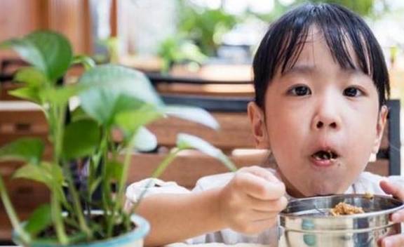 食品|这4种早餐不健康，被称“中国式糊弄早餐”，很多家长还在天天买