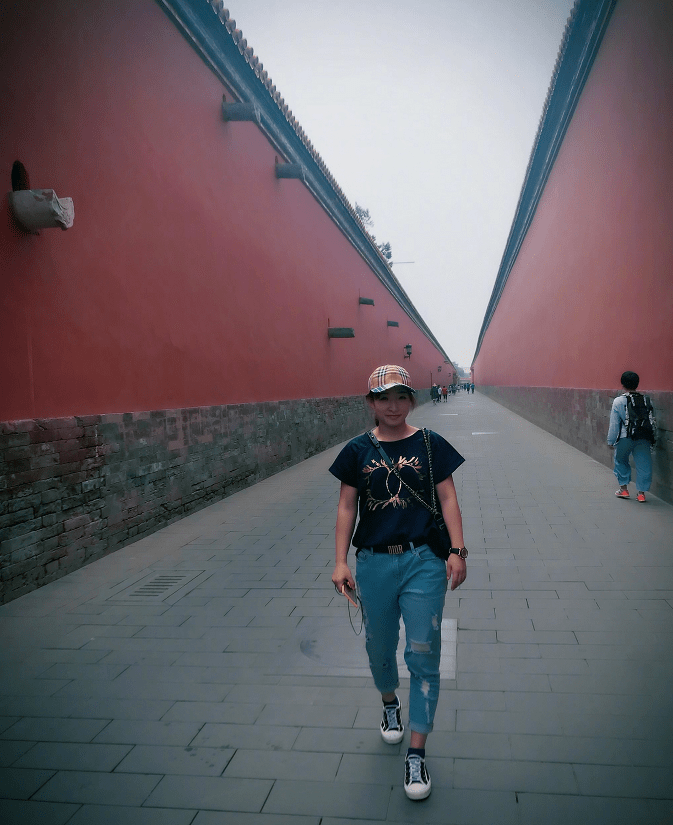 刘诗雯|刘诗雯穿件T恤就挺美，私服看起来挺真实的，和普通女孩没两样