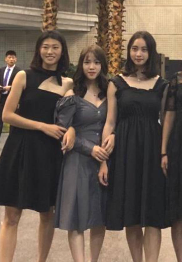 中性|“双金女孩”杨倩好样的!私服穿搭甜美可爱,原来是隐藏的时髦精