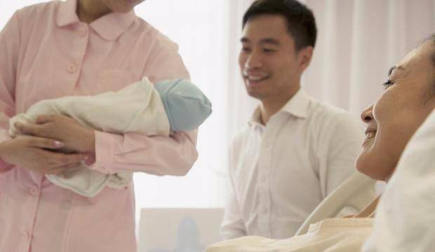 宝爸|罗晋帮唐嫣“坐月子”，这大概才是嫁给爱情最好的样子