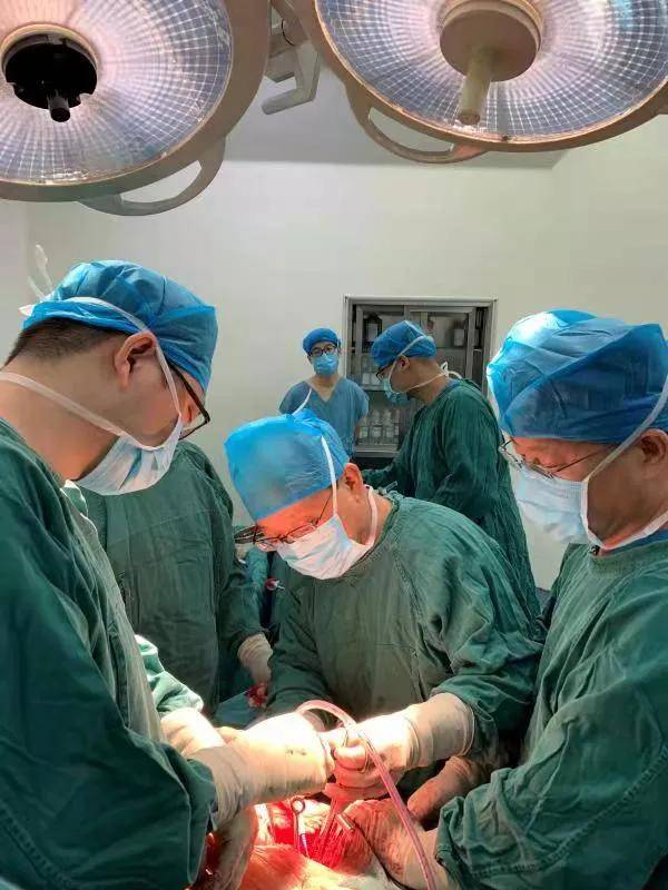 西安市红会医院手术麻醉一科成功实施一例重度强直性脊柱炎患者的全身
