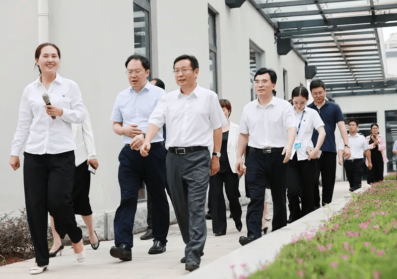 蒿慧杰深入驿城区调研重点项目建设工作