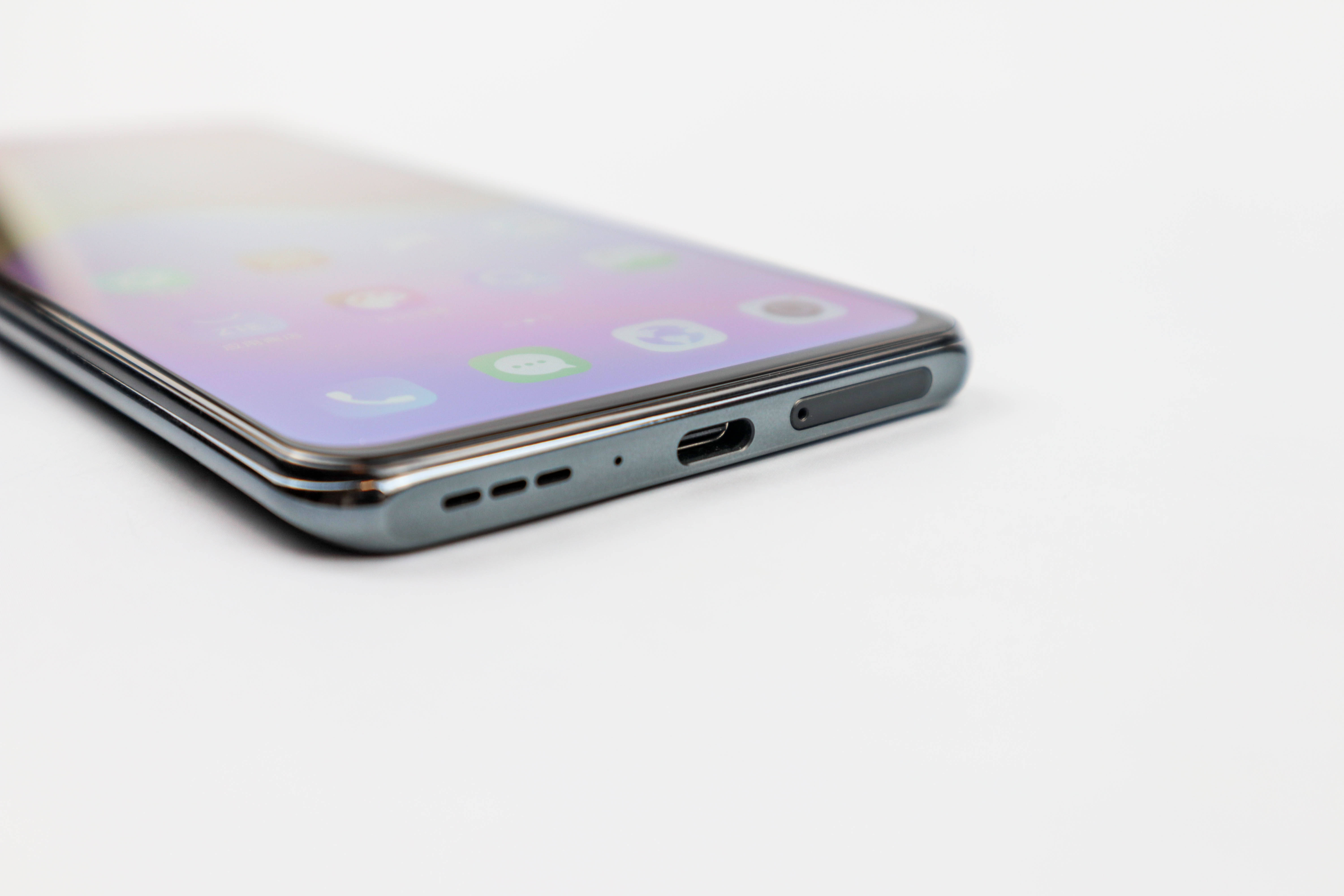 让刘海与挖孔消失全新一代屏下摄像头中兴axon305g动手玩