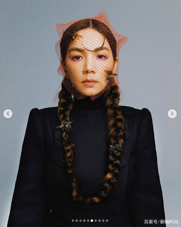 大衣|39岁Ella变时尚了，拍时尚大片妩媚女人味十足，眼妆却让人看不懂