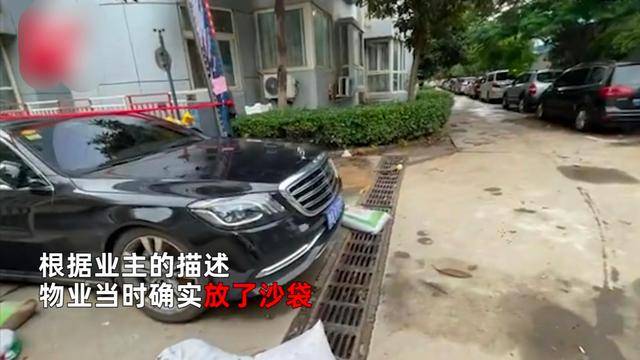 郑州奔驰堵车库:业主晒视频还原细节,他就是不挪_车主