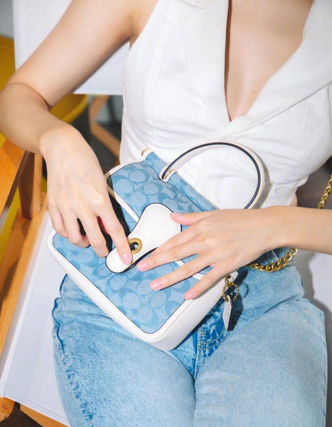 视觉|别再穿一身黑了！今夏爆火的“初恋色”简直美哭！