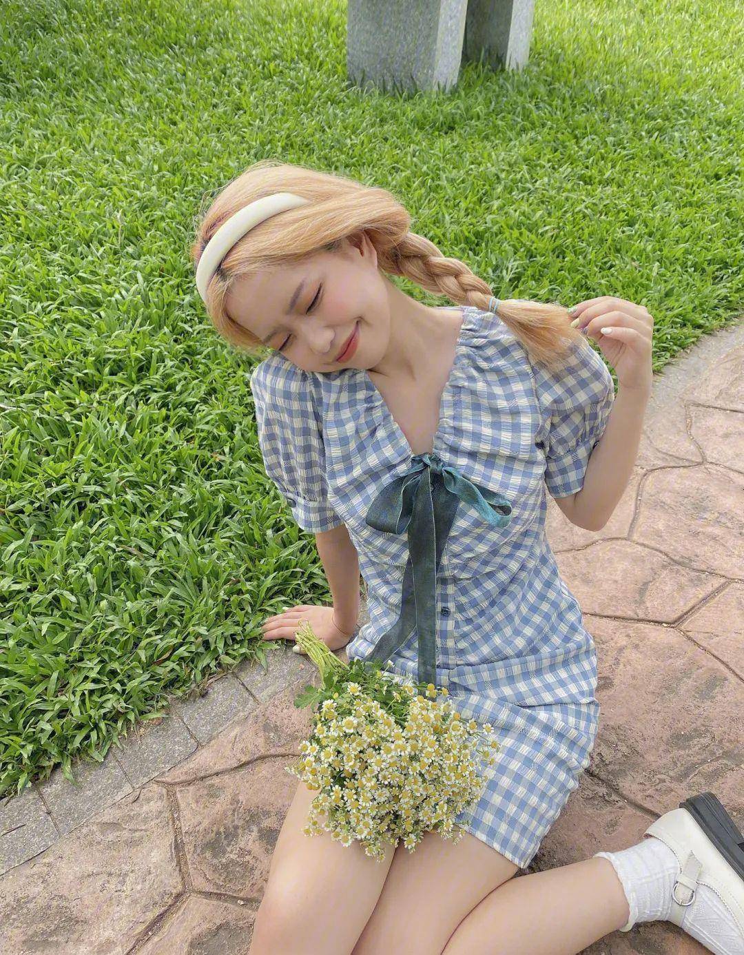 视觉|别再穿一身黑了！今夏爆火的“初恋色”简直美哭！