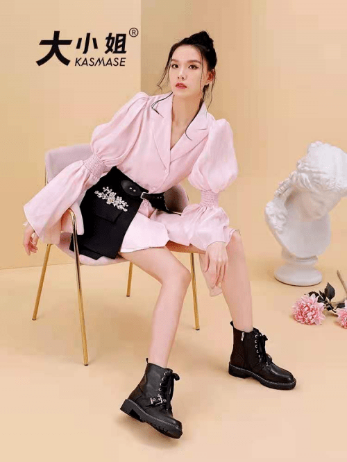 大小姐|Kasmase大小姐鞋履穿搭推荐——时尚早知道，2021初秋大脚女孩都这么穿