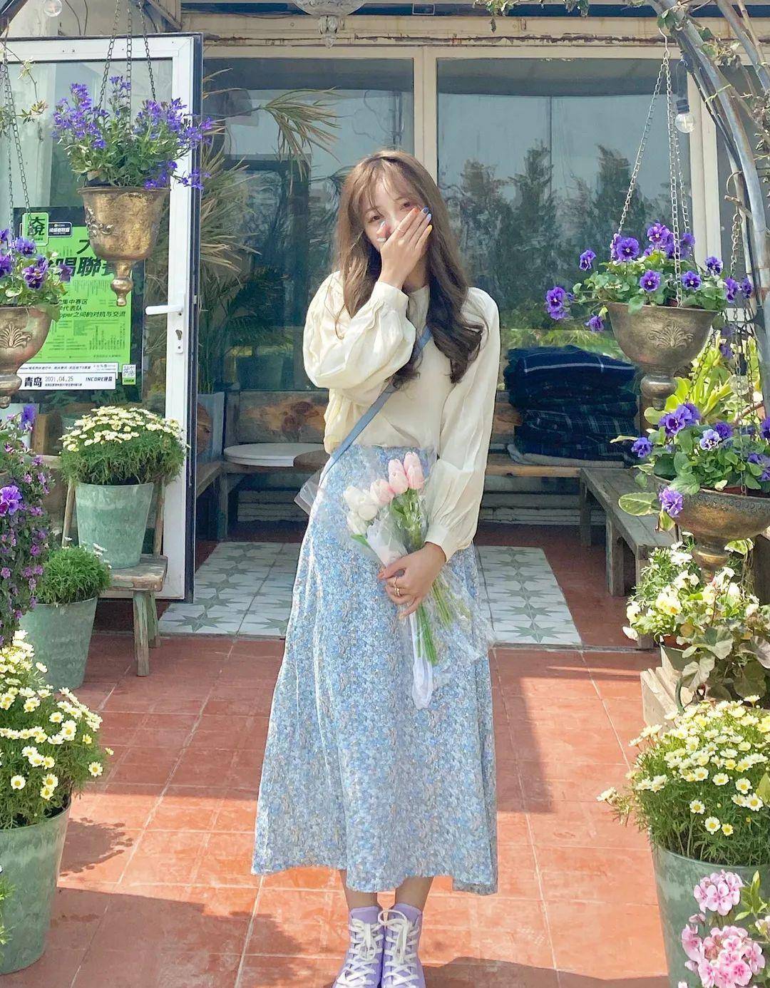 视觉|别再穿一身黑了!今夏爆火的“初恋色”简直美哭!