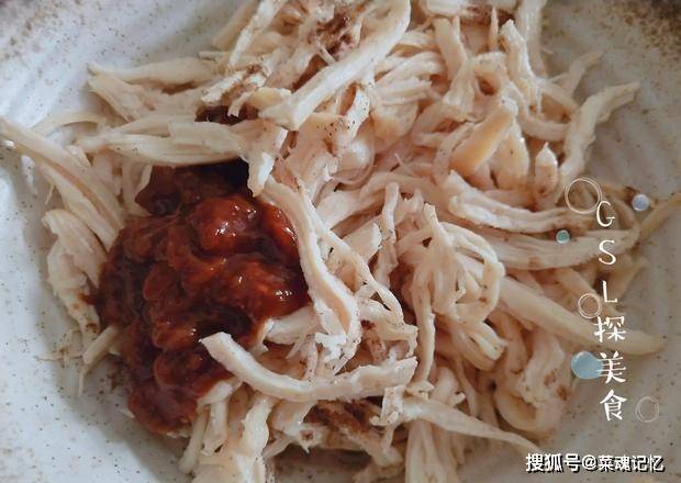 做法|鸡胸肉这样做，大人小孩都爱吃，美味可口，三两下做一盘，不够吃