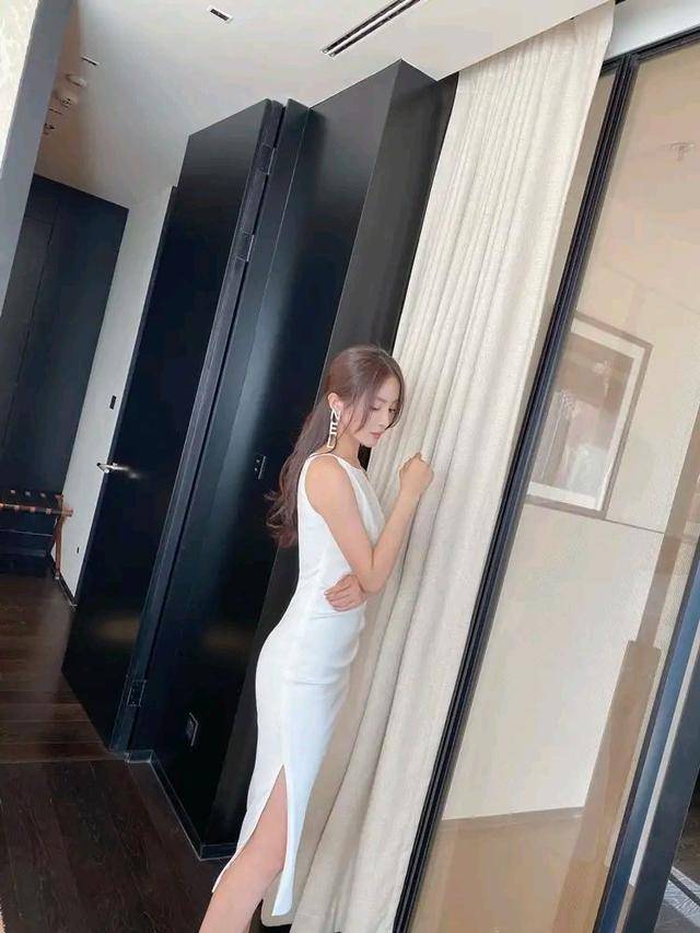 设计|复古典雅朦胧的美丽，温柔又具有知性智慧。