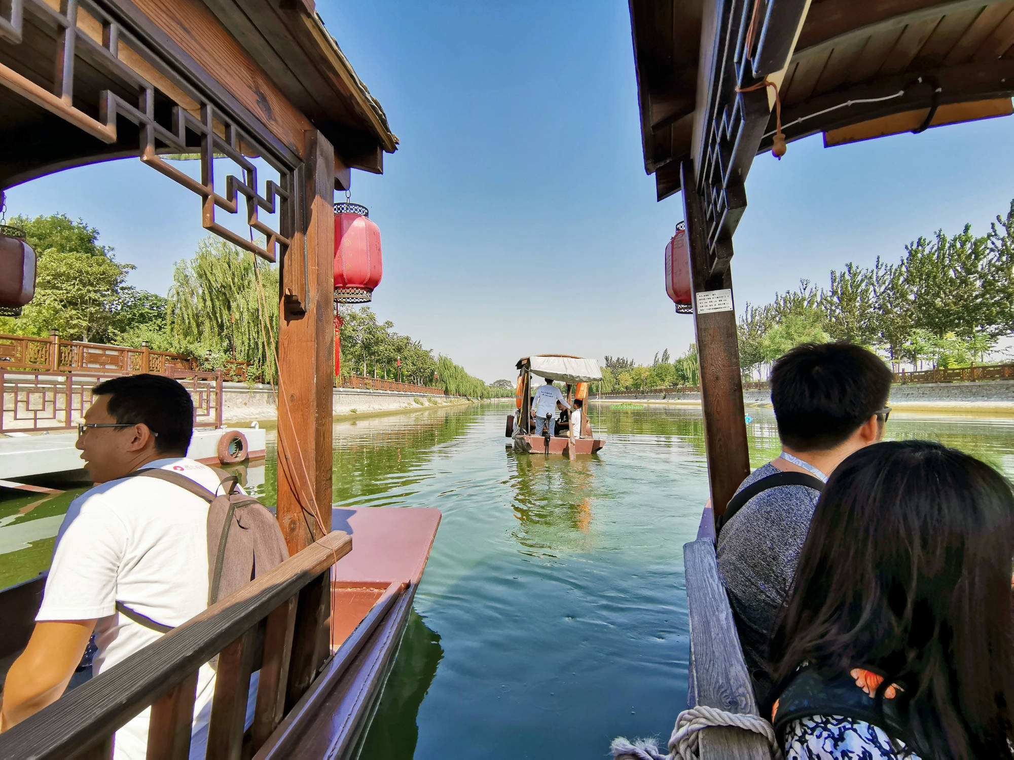 我们是乘坐御河进入的古镇,御河便是京杭大运河杨柳青河段.