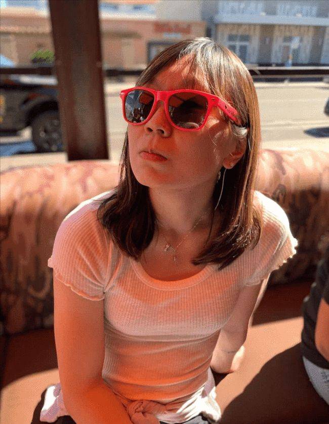 方式便|“受伤退赛”的张蓓雯火了,私下穿搭很有青春感,俏皮又可爱