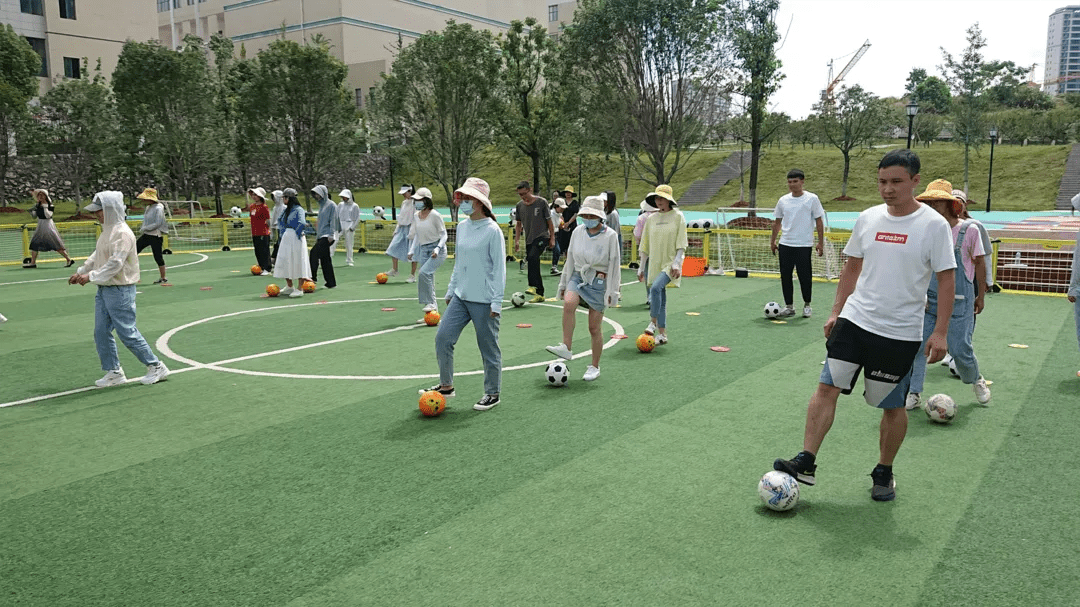 计划|哈咘哈咘：“哈咘落计划”正式亮相瑞金市，助力园所开展足球课程