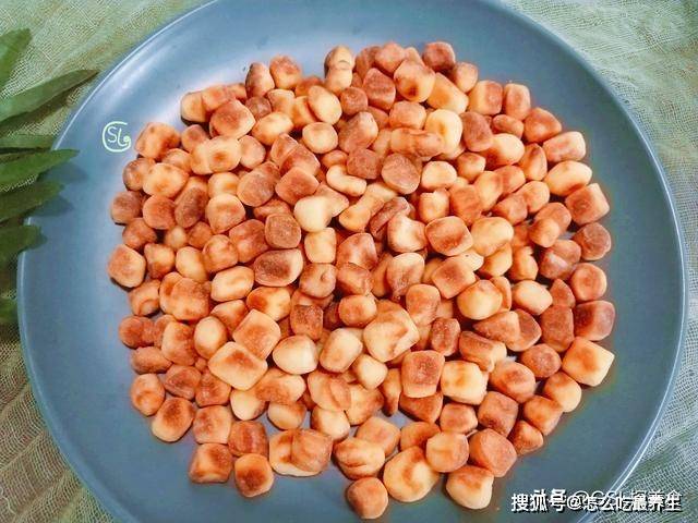 做法|两个鸡蛋，加半碗面粉，自制零食，焦香酥脆，孩子一口一个吃不停