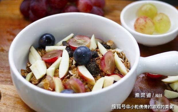 做法|酸奶燕麦的简单做法,比馒头简单,比油条酥香,拌拌就上桌