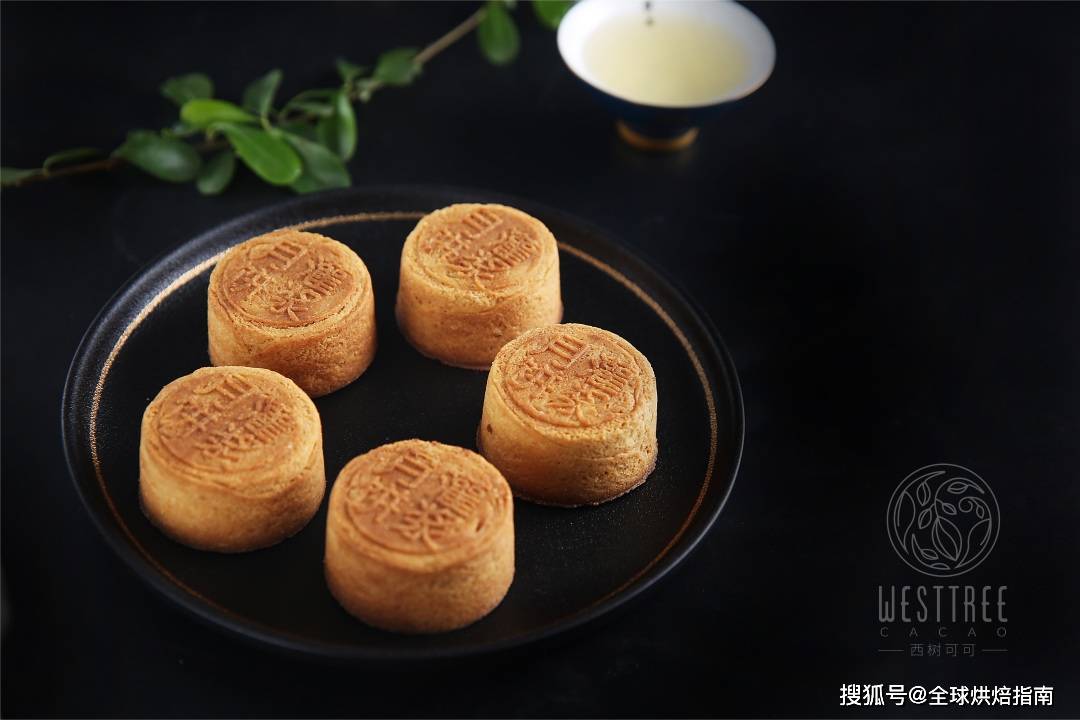 流心、冰皮之後，月餅的下一熱評風口，灌漿+酥皮！ 熱愛美食 第2张