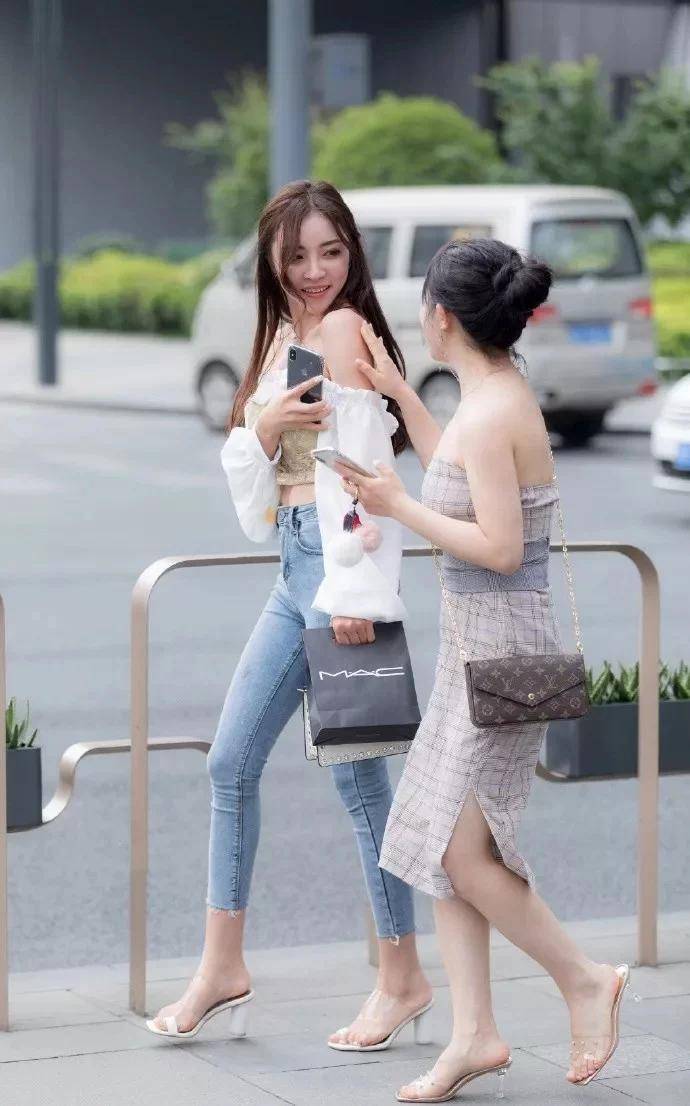 高跟鞋|高跟鞋时尚又优雅，让女生看上去带着迷人的气息