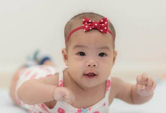 洗头|孕妈坐月子期间能洗头发吗？其实这个时间，洗头发可能对身体好！