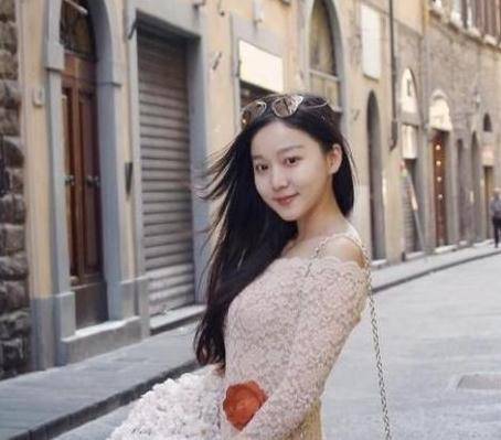 马龙老婆夏露个人资料 4b6ebc7dacbb4d38b8f2e86adb445d52.jpeg