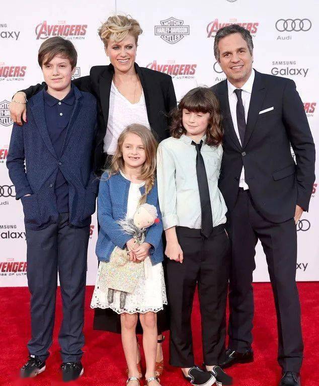 53岁"绿巨人"撒糖20年:死过一次后,妻子成了我的英雄_马克·鲁法洛