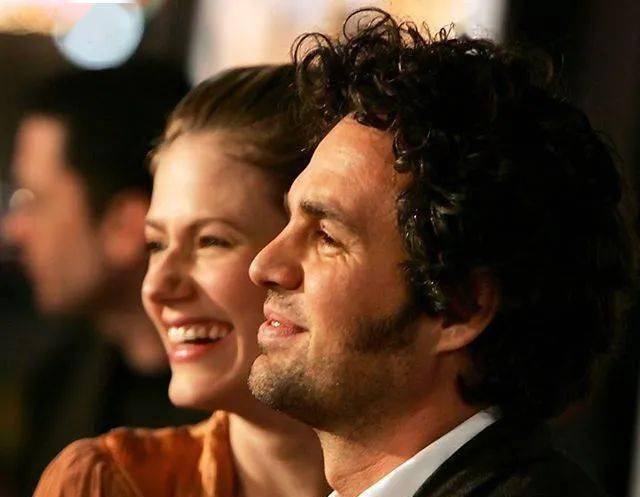 53岁"绿巨人"撒糖20年:死过一次后,妻子成了我的英雄_马克·鲁法洛