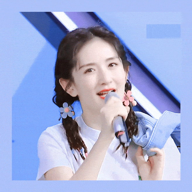 赵丽颖|谢娜和赵丽颖同台却“耍心机”，把T恤扎裤子里，秀出全场最细腰