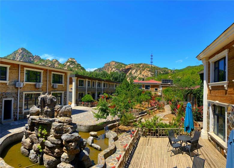 公司团建就去密云清凉谷的白河岸边度假村