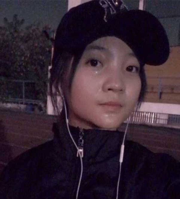 身材|22岁林妙可晒古风写真，撑伞吹笛婉约清丽，无修图旗袍装暴露真实身材