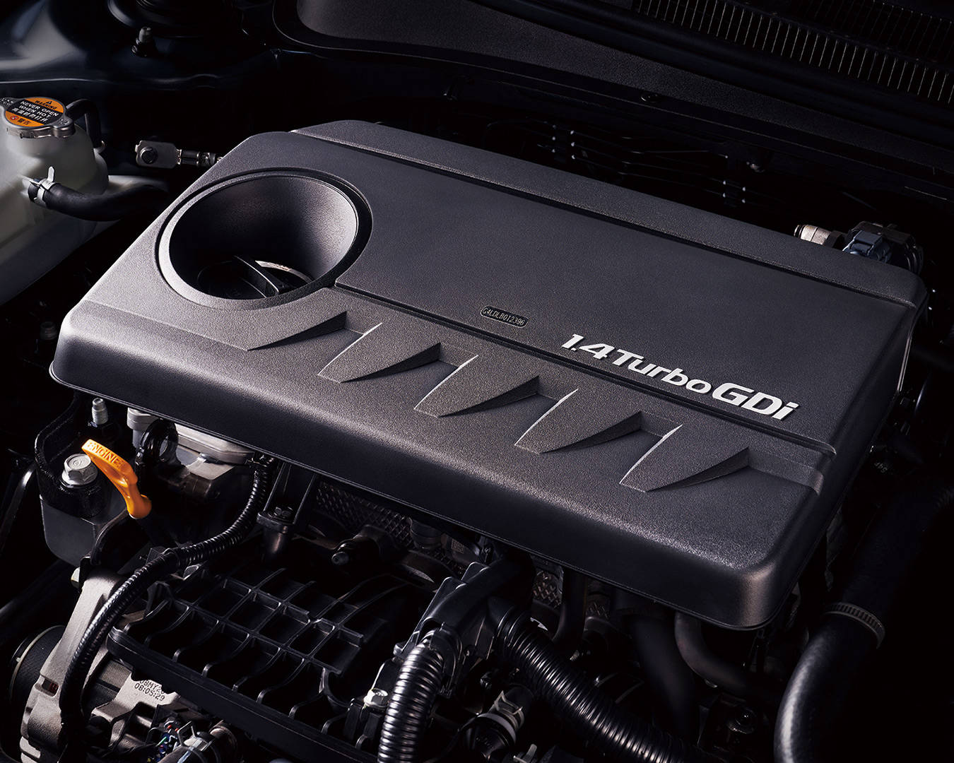 4t涡轮增压发动机,搭配七速双离合变速箱,最大功率为103kw/6,000rpm