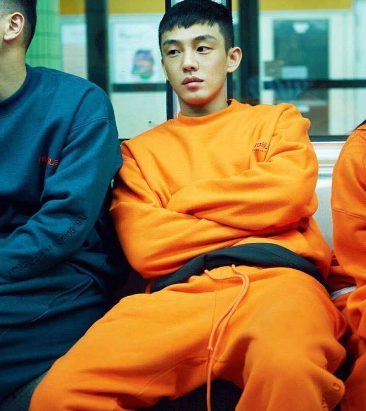 单眼皮|明明是单眼皮还厚嘴唇，他却凭借少年感就让我“垂直入坑”了？