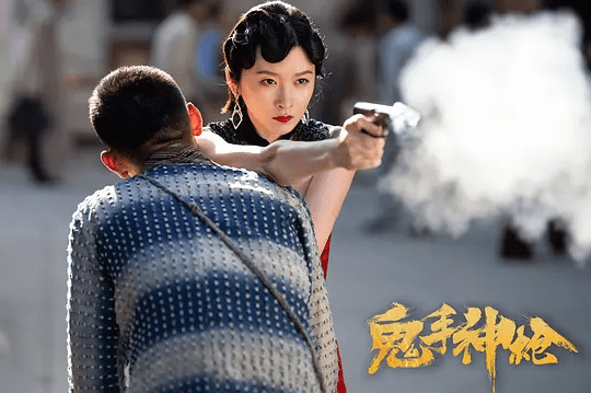 进行|凭借《功夫》爆火的释行宇，竟拍了部网大，女主身材却是最大看点