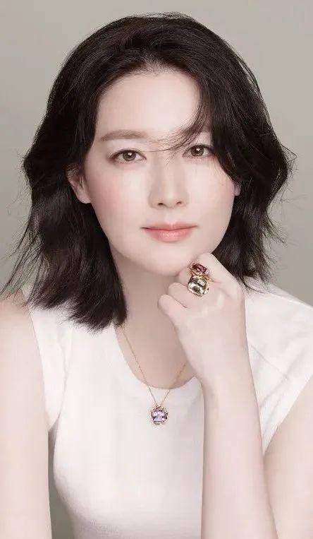 发型|2021人类高质量变美公式:放弃做人,跟动物学化妆?