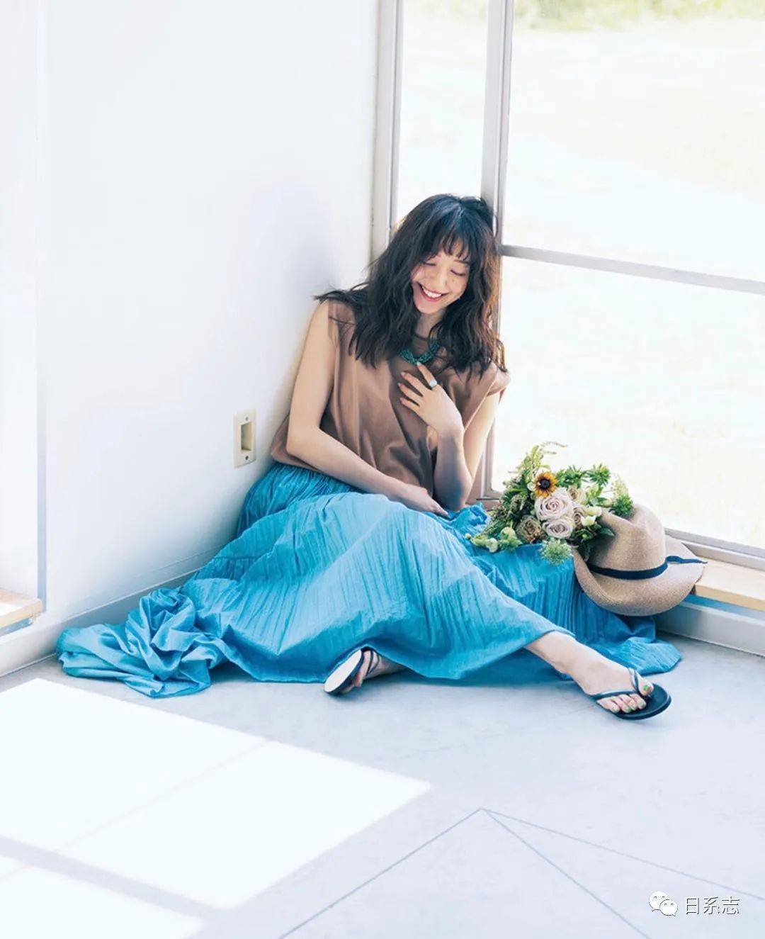 下装|无袖上衣穿出正式感，这里有几个成熟的小建议