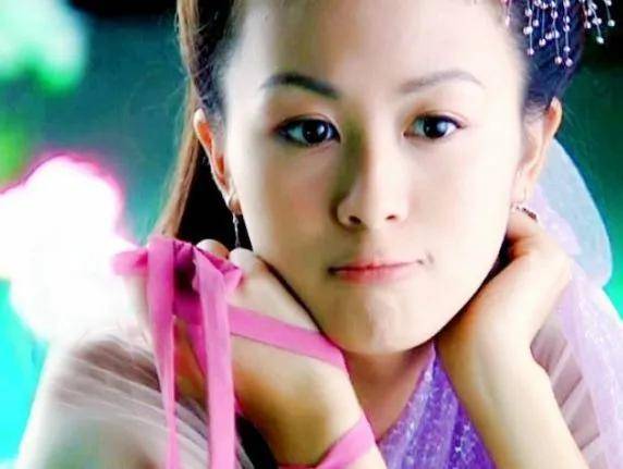 侵权|满天星头饰有多美？王艳、唐宁美到肝颤，最后一位宛若天仙！