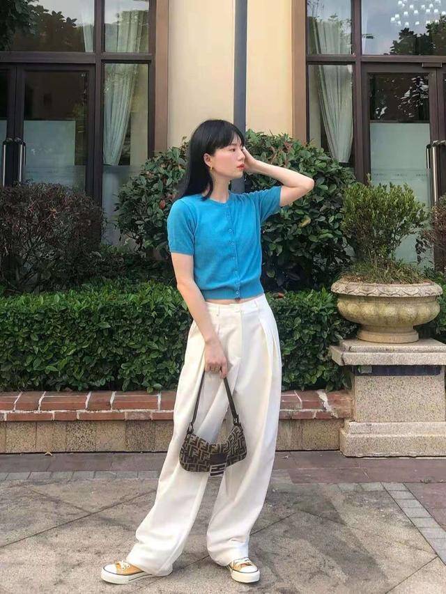 西裤|白色裤子很普通？会穿才高级，这些搭配思路很实用，建议尝试一下