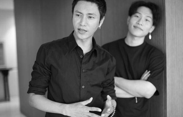 元素|陈坤与19岁儿子看起来真像兄弟!两人穿黑look太抢镜,陈坤比儿子还帅