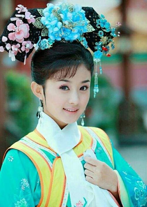 赵丽颖|古装绿衣美人：刘亦菲脱俗，赵丽颖灵动，热巴娇俏，她俩最经典！
