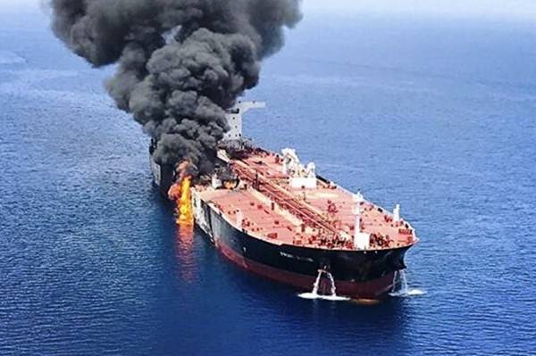 伊朗当选总统履职前，以色列油轮遭袭，美英两国欲联合报复伊朗