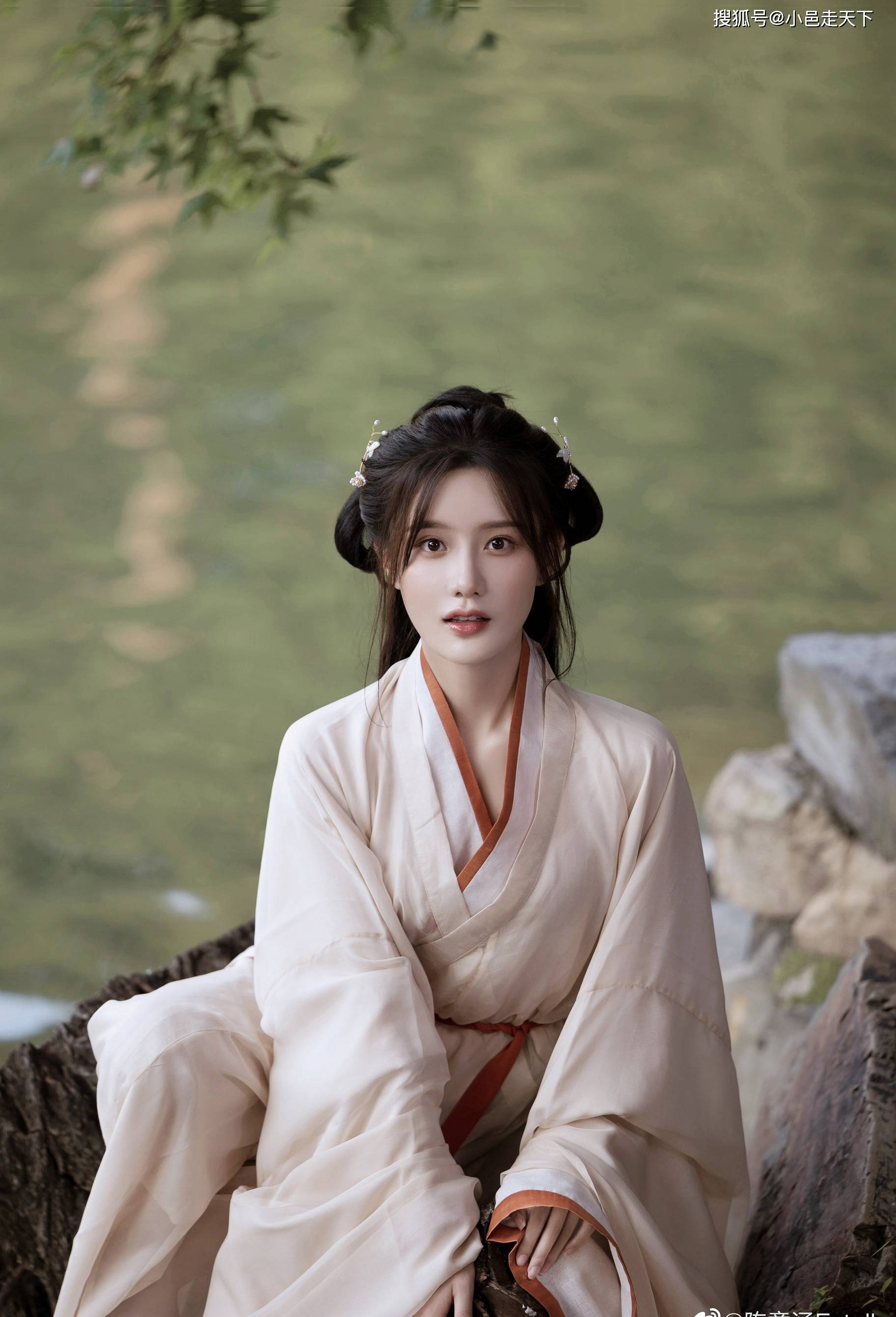 陈意涵汉服仙气十足写真