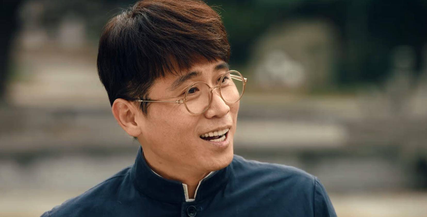 群体|《逐梦蓝天》故事清晰，群体人物鲜明，他四十多岁成功饰演大学生