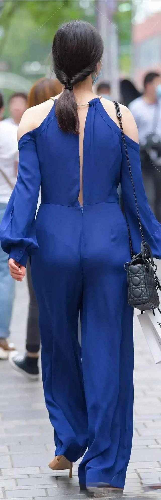 黄圣依|充满活力的打底裤穿出最美姿态，体现完美状态，浪漫优雅