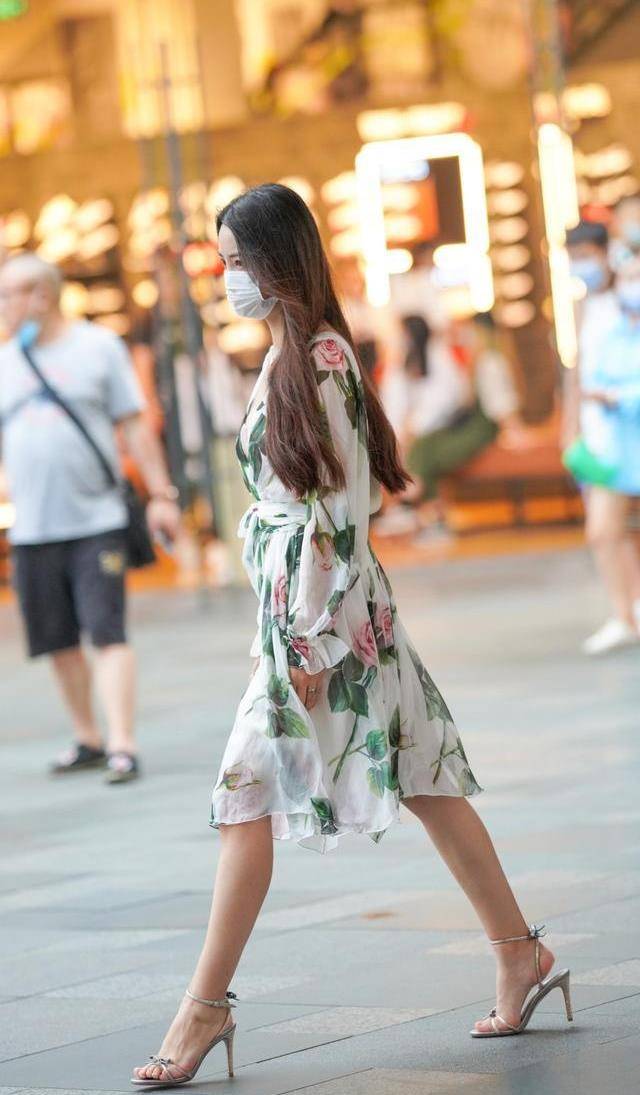 夜幕|针织衣服太漂亮了，既可内穿，又可外穿