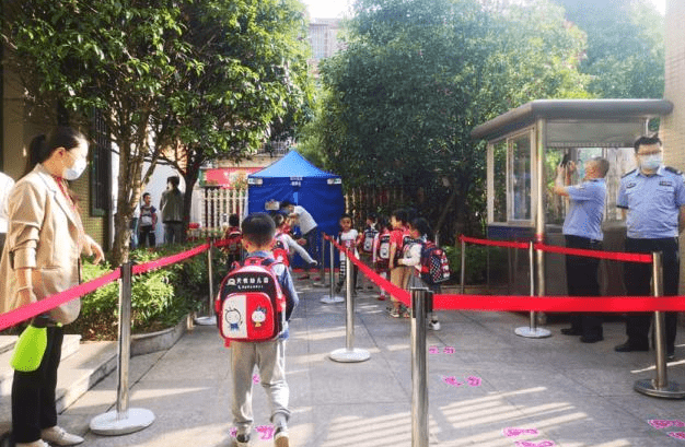 房画|幼儿园让孩子画房画车，变相“打探家底”，不料家长反套路亮了